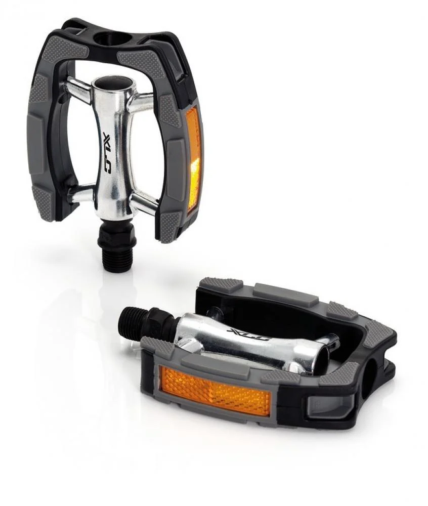 XLC City-/Comfort-Pedal PD-C07: Aluminiumkörper mit Kunststoffummantelung, Anti-Rutsch-Auflage, CroMo-Achse, Kugellagerung, 101x80 mm, Reflektoren, schwarz/silber/grau – Hauptansicht