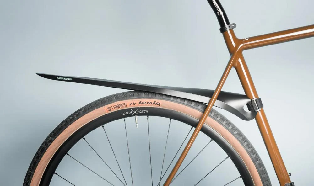 ASSSAVERS Ass Savers Fendor Bendor Big FRB-4-BLK: Faltbarer, werkzeuglos montierbarer Hinterrad-Spritzschutz für Gravel- und MTB-Bikes, passend für Reifenbreiten von 32-55 mm, Farbe Schwarz – Bild 2